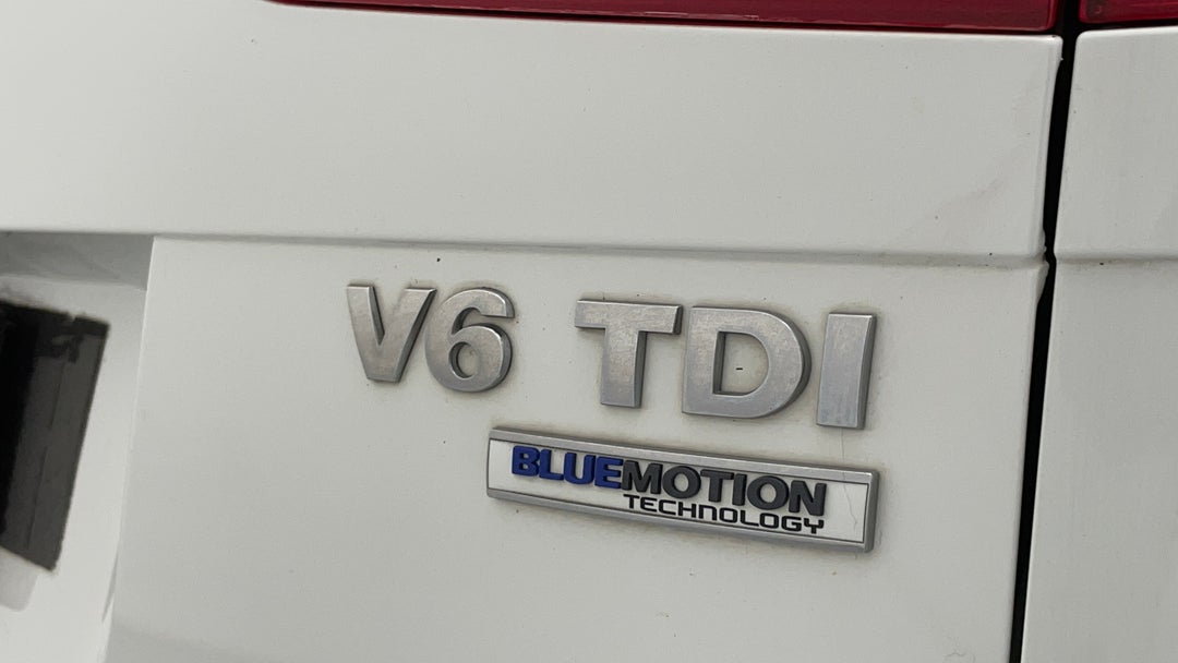 2015 Volkswagen Touareg 150 Tdi Element, Automatic, 95446 km, Badge (Boot Right Side)