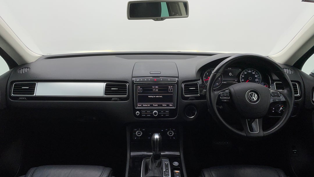 2015 Volkswagen Touareg 150 Tdi Element, Automatic, 95446 km, Dashboard View