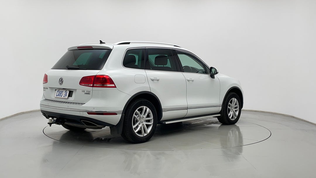2015 Volkswagen Touareg 150 Tdi Element, Automatic, 95446 km, Right Back Diagonal (45- Degree) View