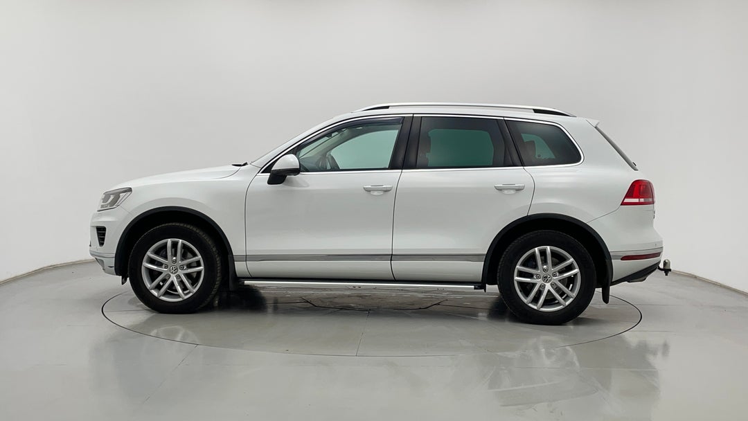 2015 Volkswagen Touareg 150 Tdi Element, Automatic, 95446 km, Left Side View