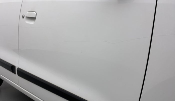 2014 Maruti Wagon R 1.0 VXI, Petrol, Manual, 50,250 km, Driver-side door - Minor scratches