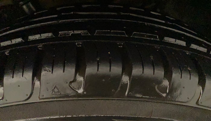 2016 Nissan Terrano XL (P), Petrol, Manual, 64,162 km, Left Front Tyre Tread