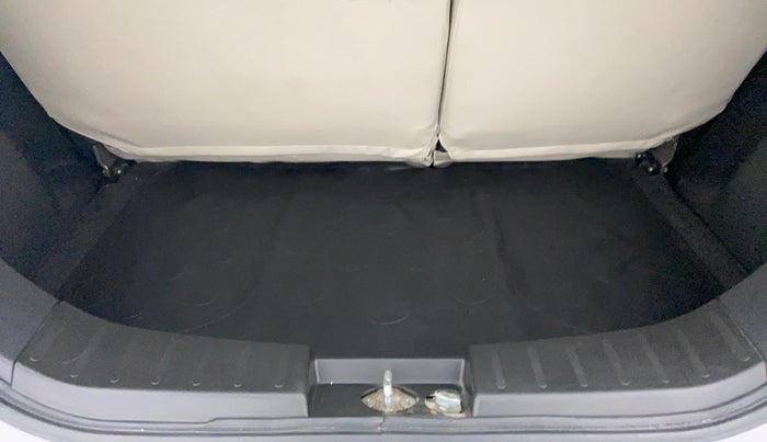 2017 Maruti Wagon R 1.0 VXI, Petrol, Manual, 25,261 km, Boot Inside View