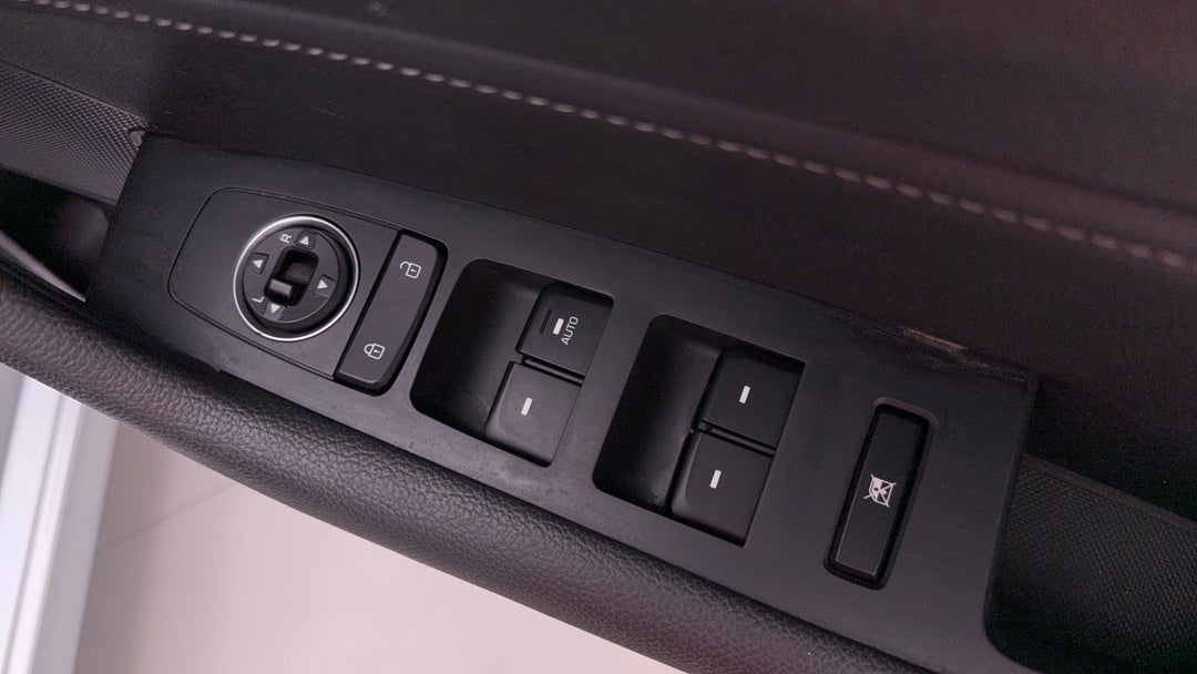 2019 Hyundai Sonata Active, Automatic, 76938 km, Drivers Side Door Panel Controls