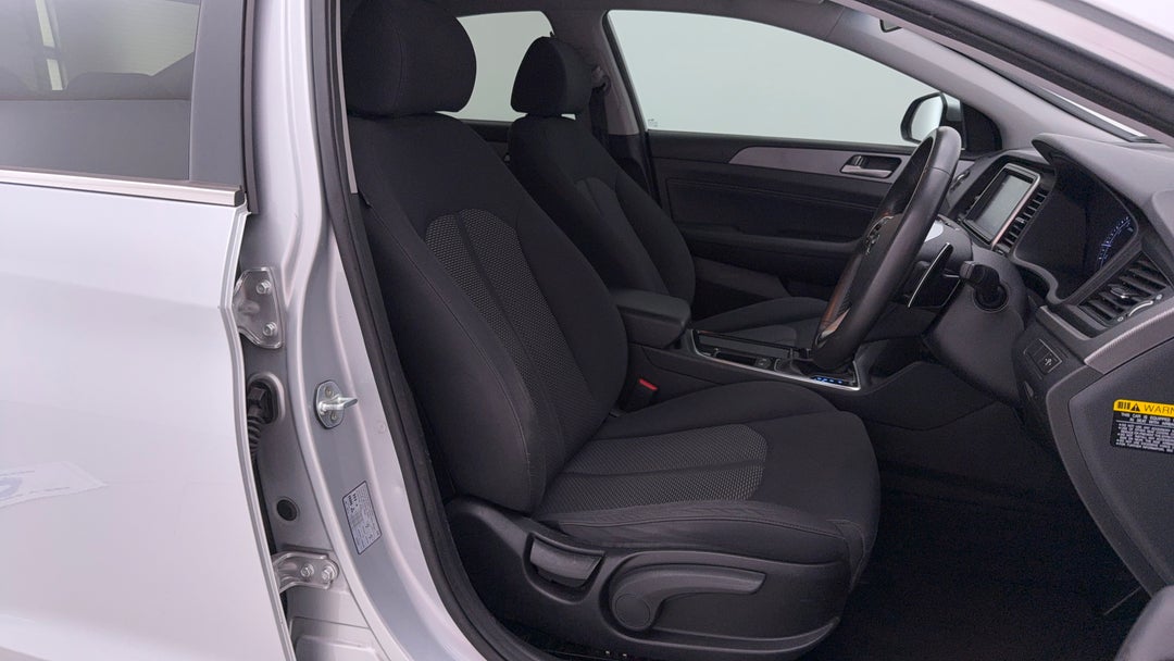 2019 Hyundai Sonata Active, Automatic, 76938 km, Right Side Front Door Cabin View