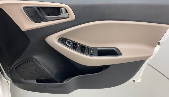 2016 Hyundai Elite i20 ASTA 1.4 CRDI (O), Diesel, Manual, 94,822 km, Driver Side Door Panels Control