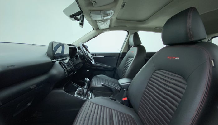 2020 KIA SONET GTX PLUS 1.0 IMT, Petrol, Manual, 31,724 km, Right Side Front Door Cabin