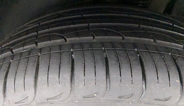 2018 Hyundai Tucson GLS 4WD AT DIESEL, Diesel, Automatic, 25,995 km, Left Rear Tyre Tread
