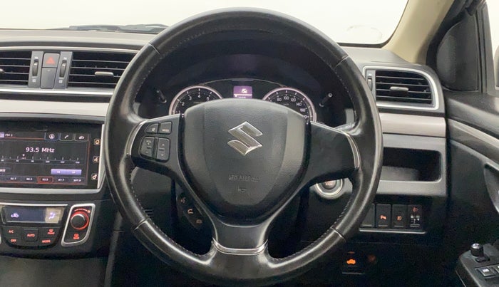 2016 Maruti Ciaz ZXI+ RS, Petrol, Manual, 38,997 km, Steering Wheel Close Up