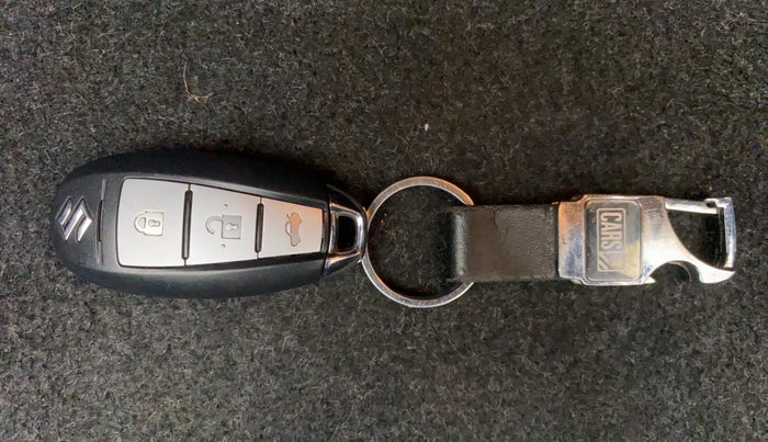 2016 Maruti Ciaz ZXI+ RS, Petrol, Manual, 38,997 km, Key Close Up