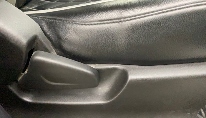 2017 Datsun Redi Go S, Petrol, Manual, 90,530 km, Driver Side Adjustment Panel