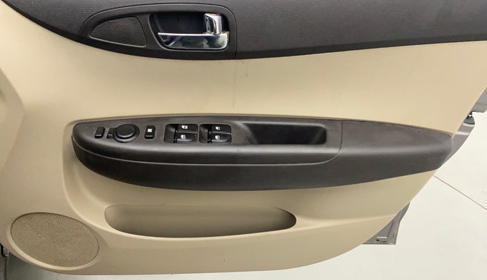 2013 Hyundai i20 ASTA 1.2, Petrol, Manual, 63,998 km, Driver Side Door Panels Control