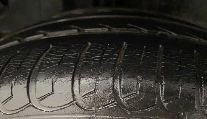 2016 Tata Tiago XZ PETROL, Petrol, Manual, 36,448 km, Right Rear Tyre Tread