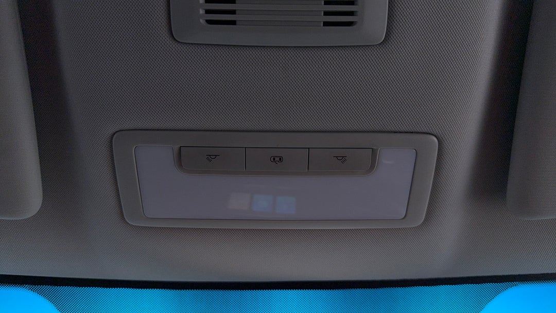 On-Roof Controls/Sunglass holder