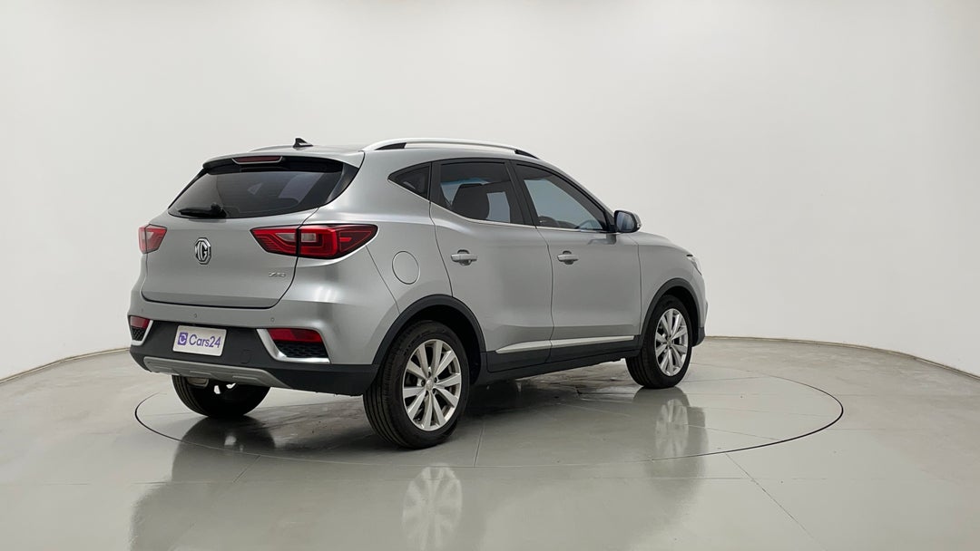 Right Back Diagonal (45- Degree) View