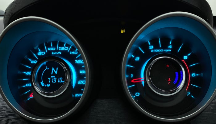 2016 Mahindra XUV500 W6, Diesel, Manual, 71,910 km, Odometer Image
