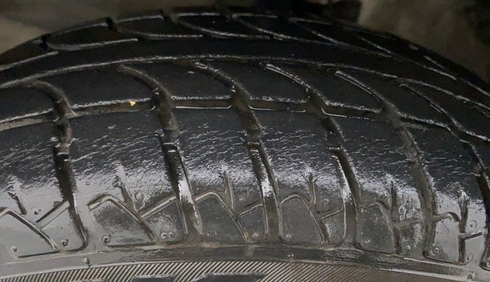 2016 Maruti Wagon R 1.0 LXI, Petrol, Manual, 14,438 km, Right Front Tyre Tread