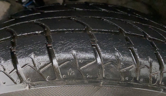2016 Maruti Wagon R 1.0 LXI, Petrol, Manual, 14,438 km, Left Front Tyre Tread