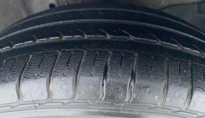 2017 Honda City SV MT PETROL, Petrol, Manual, 23,805 km, Right Front Tyre Tread