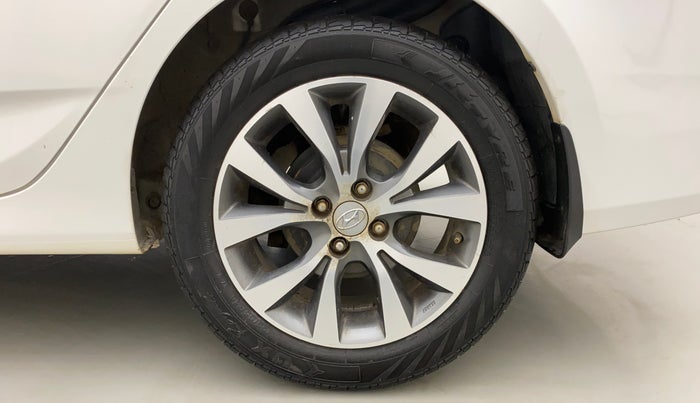 2017 Hyundai Verna 1.6 VTVT SX AT, Petrol, Automatic, 22,523 km, Left Rear Wheel
