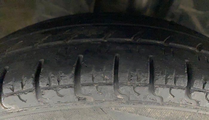 2018 Datsun Redi Go T, Petrol, Manual, 25,775 km, Right Front Tyre Tread