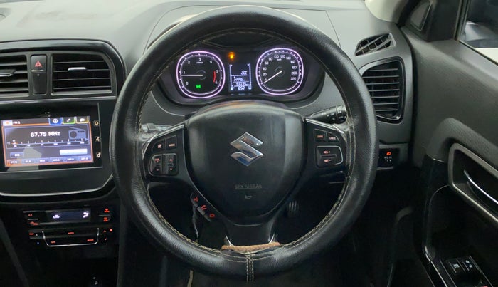 2016 Maruti Vitara Brezza ZDI PLUS DUAL TONE, Diesel, Manual, 93,136 km, Steering Wheel Close Up