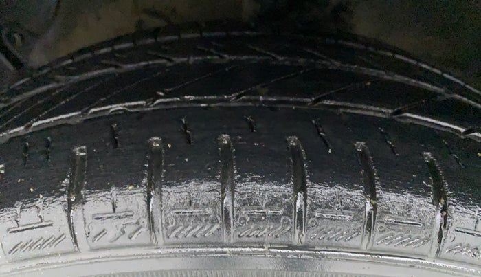 2016 Hyundai Grand i10 ASTA 1.2 KAPPA VTVT, Petrol, Manual, 37,552 km, Left Front Tyre Tread