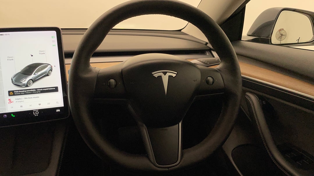 2021 Tesla Model 3 Long Range AWD, Automatic, 43821 km, Steering Wheel Close-up