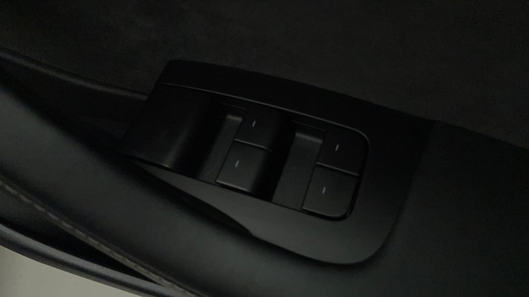 2021 Tesla Model 3 Long Range AWD, Automatic, 43821 km, Drivers Side Door Panel Controls