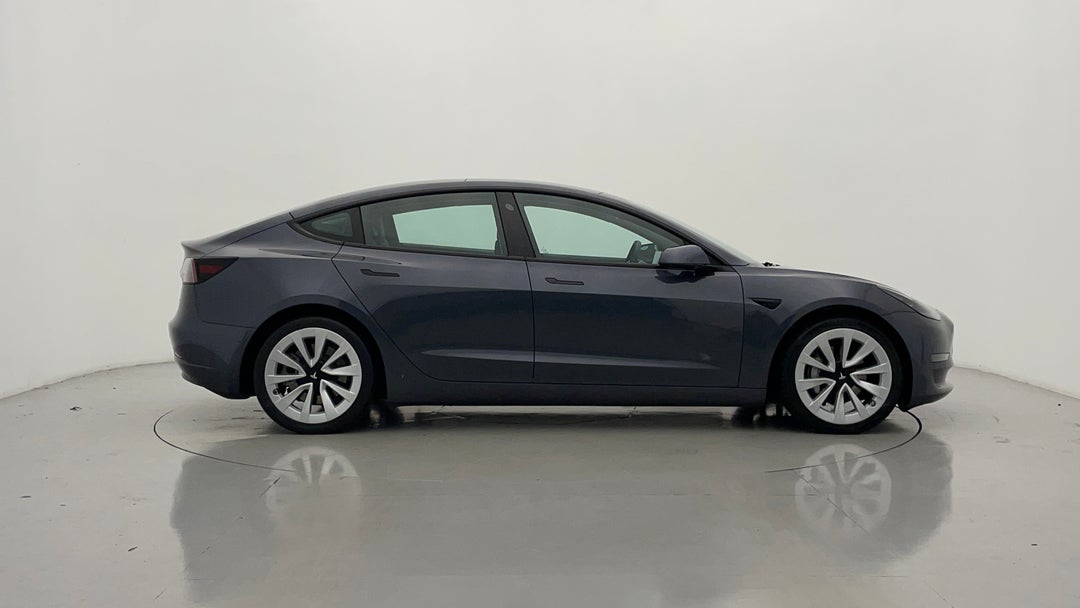 2021 Tesla Model 3 Long Range AWD, Automatic, 43821 km, Right Side View