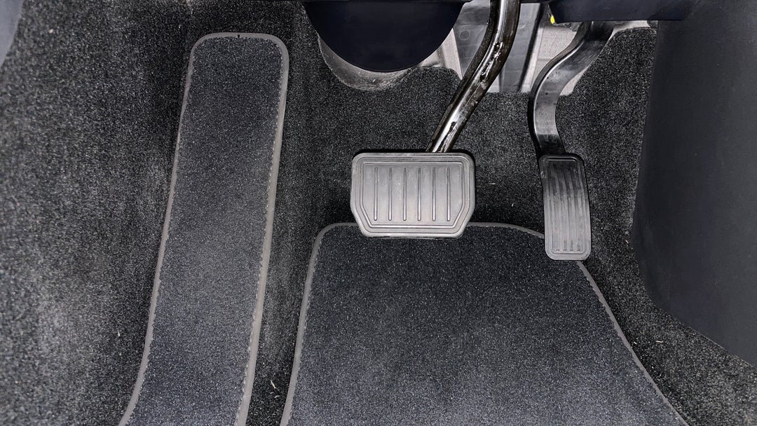 2021 Tesla Model 3 Long Range AWD, Automatic, 43821 km, Pedals and Footmat