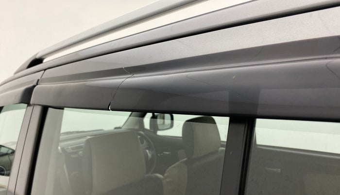 2016 Maruti Wagon R 1.0 VXI, Petrol, Manual, 56,162 km, Rear left door - Door visor damaged