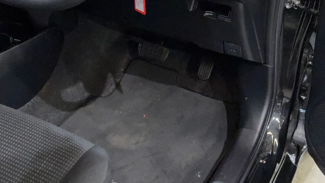 2018 Toyota Yaris Ascent, Automatic, 12903 km, Pedals and Footmat