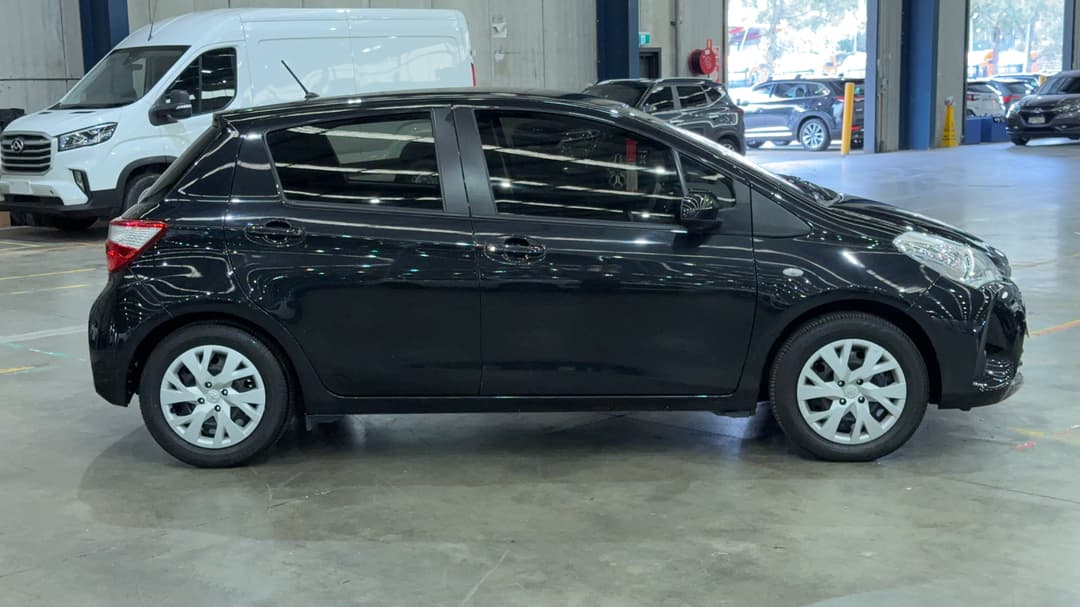2018 Toyota Yaris Ascent, Automatic, 12903 km, Right Side View