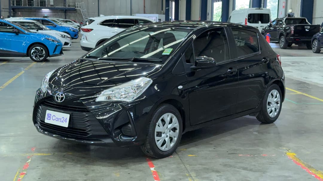 2018 Toyota Yaris Ascent, Automatic, 12903 km, Left Front Diagonal (45- Degree) View