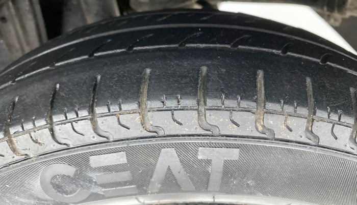 2018 Maruti Alto 800 LXI, Petrol, Manual, 26,607 km, Left Rear Tyre Tread