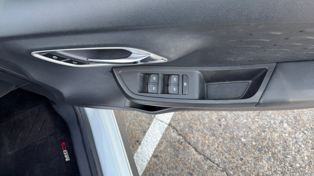 2021 MG Mg3 Auto Excite (with Navigation), Automatic, 55605 km, Drivers Side Door Panel Controls