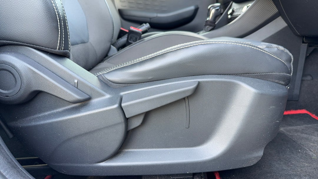 2021 MG Mg3 Auto Excite (with Navigation), Automatic, 55605 km, Drivers Side Adjustment Panel