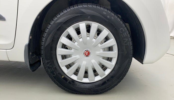 2016 Hyundai Eon ERA PLUS, Petrol, Manual, 11,478 km, Right Front Tyre