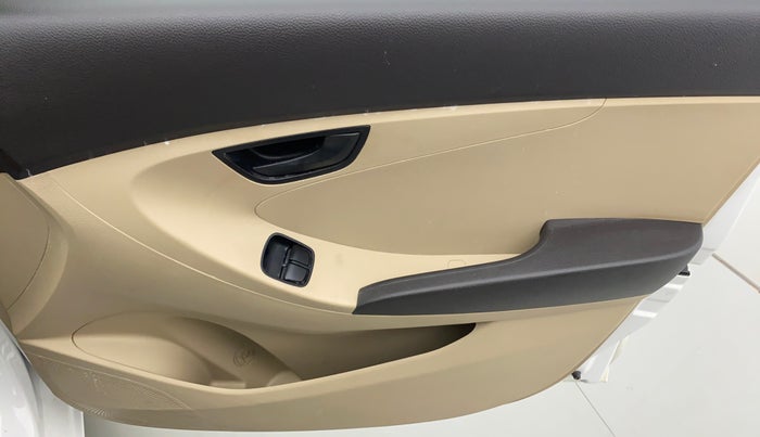2016 Hyundai Eon ERA PLUS, Petrol, Manual, 11,478 km, Driver Side Door Panels Controls