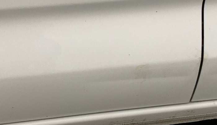 2018 Datsun Redi Go S 1.0, Petrol, Manual, 67,035 km, Front passenger door - Slightly dented