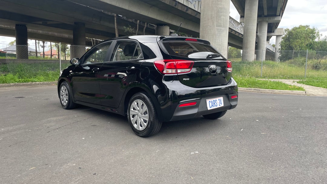 Left Back Diagonal (45- Degree) View