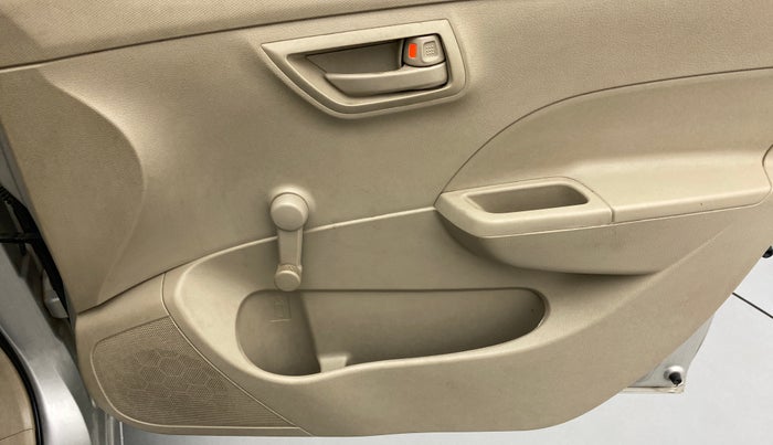 2015 Maruti Swift Dzire LXI, Petrol, Manual, 33,683 km, Driver Side Door Panels Control