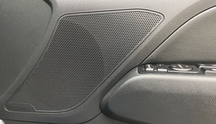 2019 Hyundai New Elantra 2.0 SX (O) AT, Petrol, Automatic, 30,241 km, Speaker