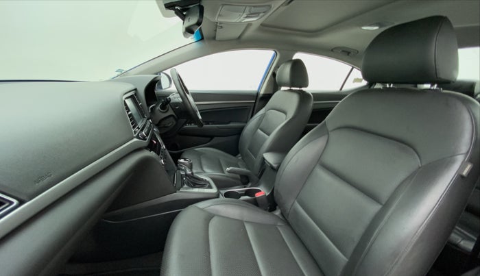 2019 Hyundai New Elantra 2.0 SX (O) AT, Petrol, Automatic, 30,241 km, Right Side Front Door Cabin