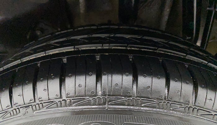 2017 Tata Tiago XZ PETROL, Petrol, Manual, 43,539 km, Left Rear Tyre Tread