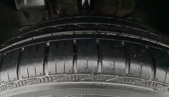 2017 Tata Tiago XZ PETROL, Petrol, Manual, 43,539 km, Left Front Tyre Tread