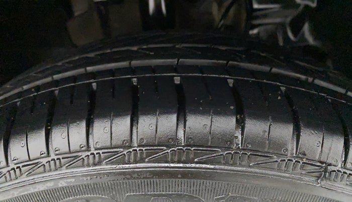 2017 Tata Tiago XZ PETROL, Petrol, Manual, 43,539 km, Right Front Tyre Tread