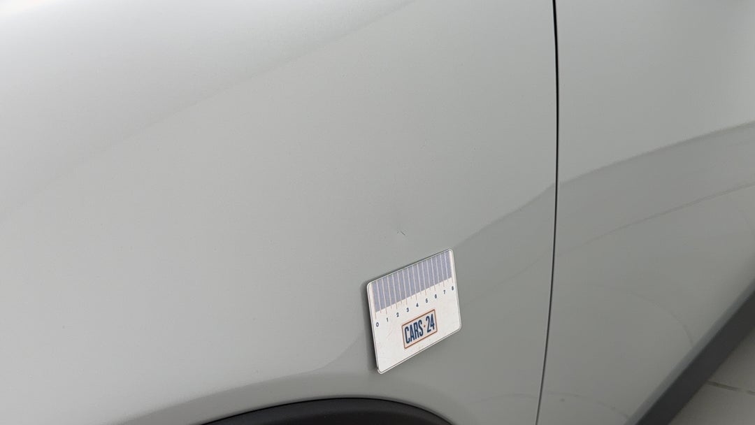 Quarter Panel Front LHS Guard Dent