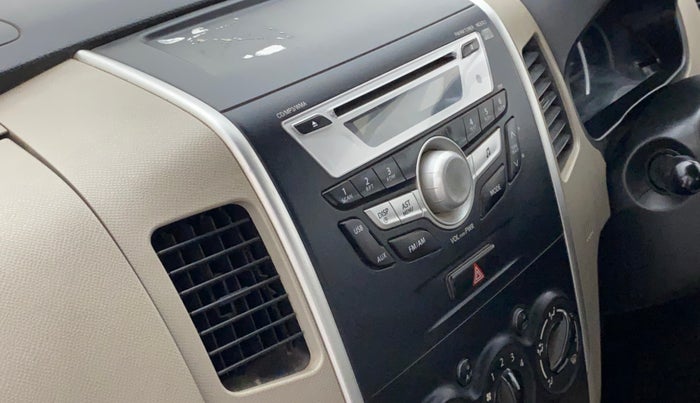 2016 Maruti Wagon R 1.0 VXI AMT, Petrol, Automatic, 65,129 km, AC Unit - Front vent has minor damage